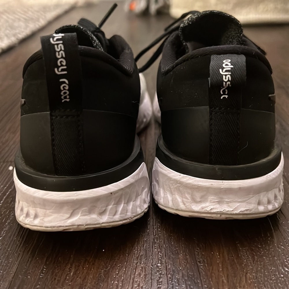 Nike Odyssey React Size 6 - image 4